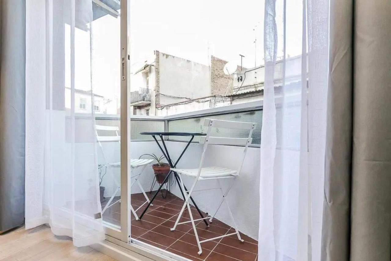 51Sam1021 - Modern Apartment Near Montjuic Barcelona Bagian luar foto